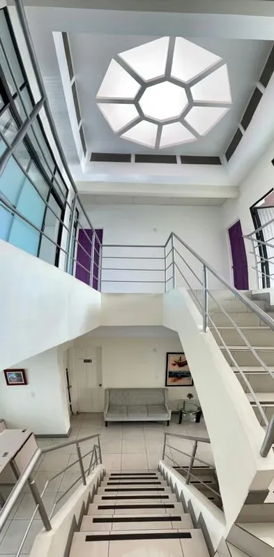 Para venta exclusivo y lujoso edificio para oficinas o comercio situado en la mejor zona del Boulevard Dent en San Pedro de Montes de Oca, es de 3 niveles, mide 520 m2 de construcción ..., photo 3