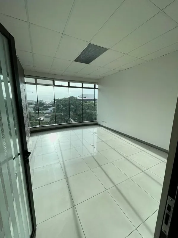 Para venta exclusivo y lujoso edificio para oficinas o comercio situado en la mejor zona del Boulevard Dent en San Pedro de Montes de Oca, es de 3 niveles, mide 520 m2 de construcción ..., photo 8