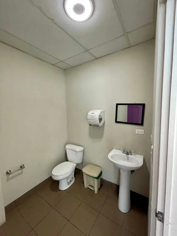 Para venta exclusivo y lujoso edificio para oficinas o comercio situado en la mejor zona del Boulevard Dent en San Pedro de Montes de Oca, es de 3 niveles, mide 520 m2 de construcción ..., photo 10