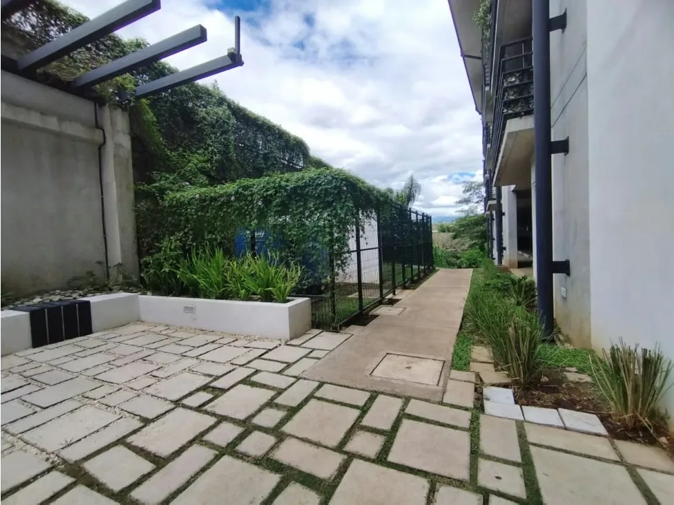 Apartamento en alquiler. Ubicado en Brasil de Mora con facil acceso a la ruta 27 a 40 minutos de la Playa cerca de supermercados, centros comerciales y oficinas de Santa Ana y Escazu. ..., photo 2