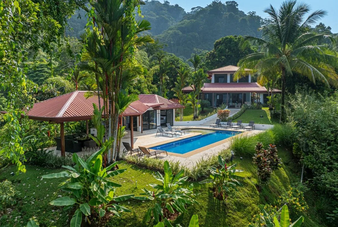 LUXURY PROPERTY WITH FIVE BEDROOMS, IN PLAYA HERMOSA – 2.07 ACRES, photo 12