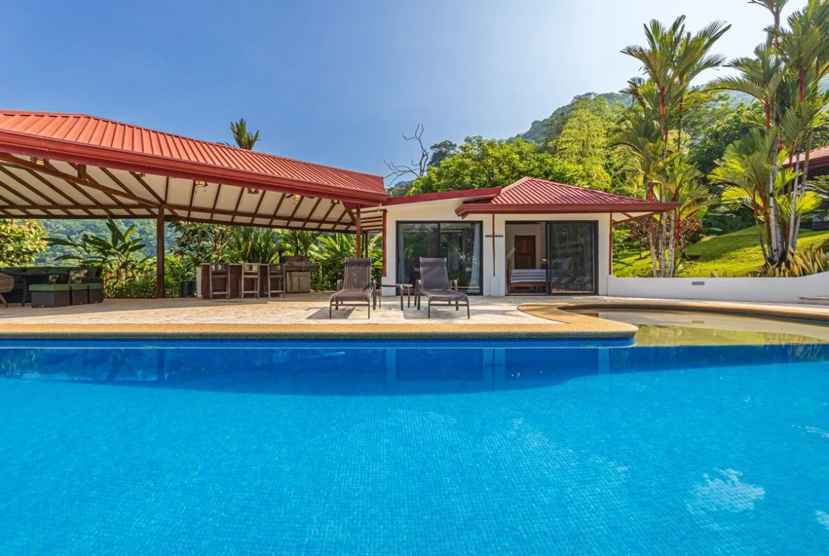LUXURY PROPERTY WITH FIVE BEDROOMS, IN PLAYA HERMOSA – 2.07 ACRES, photo 14