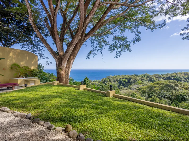 6 Bed Single Family Homes For Sale in Montezuma, photo 2