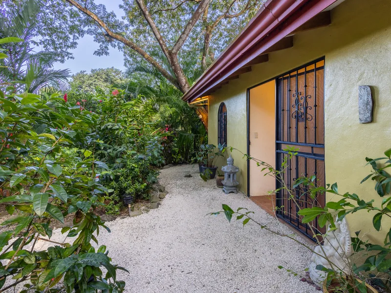 6 Bed Single Family Homes For Sale in Montezuma, photo 6