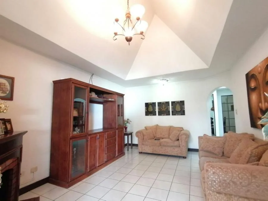 Casa de una planta ubicada en residencial privado Villas de Tulin, Sabanilla RAH 23365 - Venta en Montes de Oca, photo 11