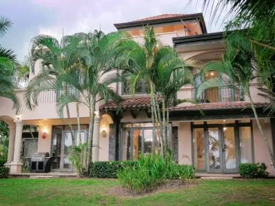 Gran Casa para Eventos - 3 ambientes en 1