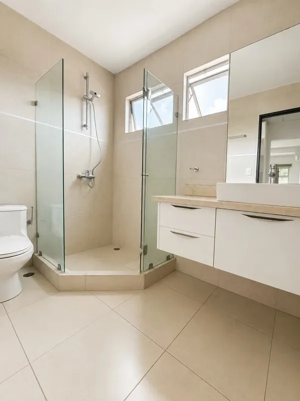 Town housing condominium three bedroom 2 1/2 bath fully furnished or not furnished no Patio small pets one car parking second spot negotiable, photo 10