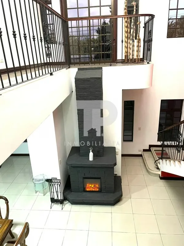 Beautiful two-story residence with fine finishes, located in an exclusive, high-value area of Santo Domingo de Heredia. Very close to Auto Mercado, it combines a prime location with ..., photo 16