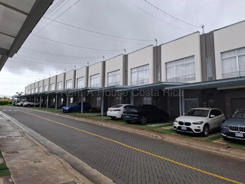 Venta de Casa en Montes de Oca-Sabanilla. RAH 27-129 - Venta en Montes de Oca