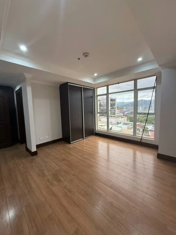 Alquiler de amplio y moderno apartamento en La Sabana., photo 2