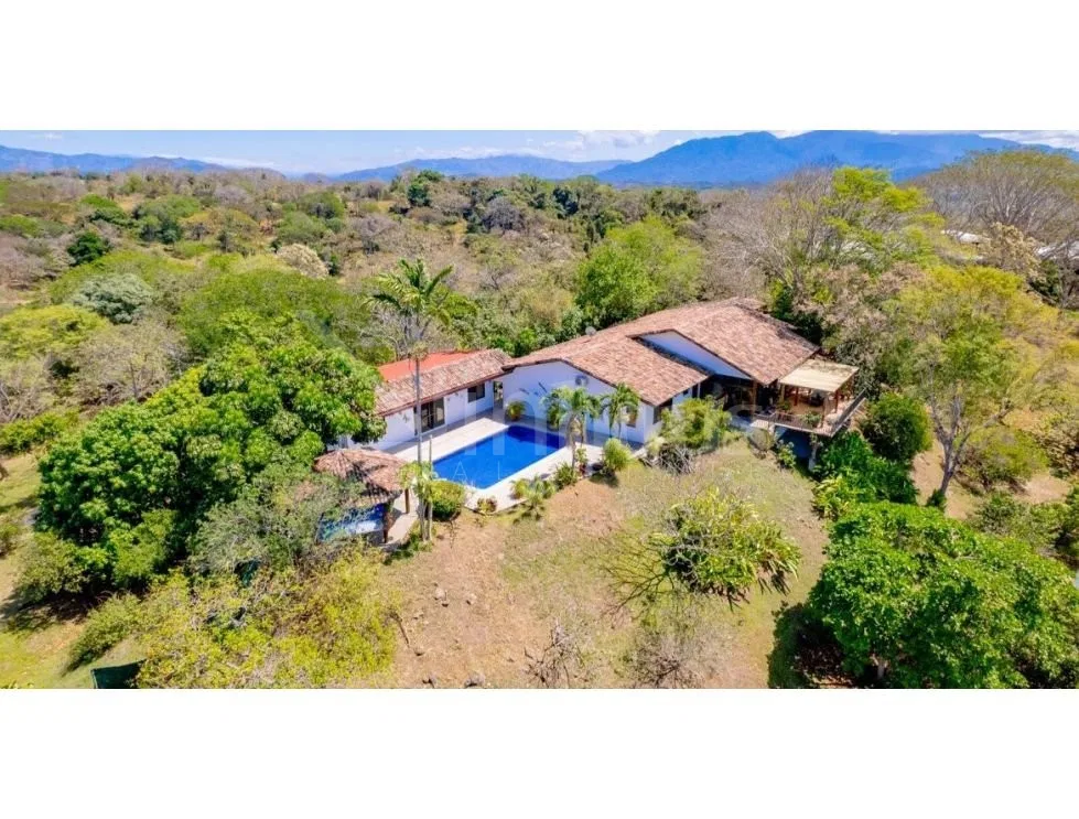 Venta de casa de lujo con vista al mar en Orotina, Alajuela