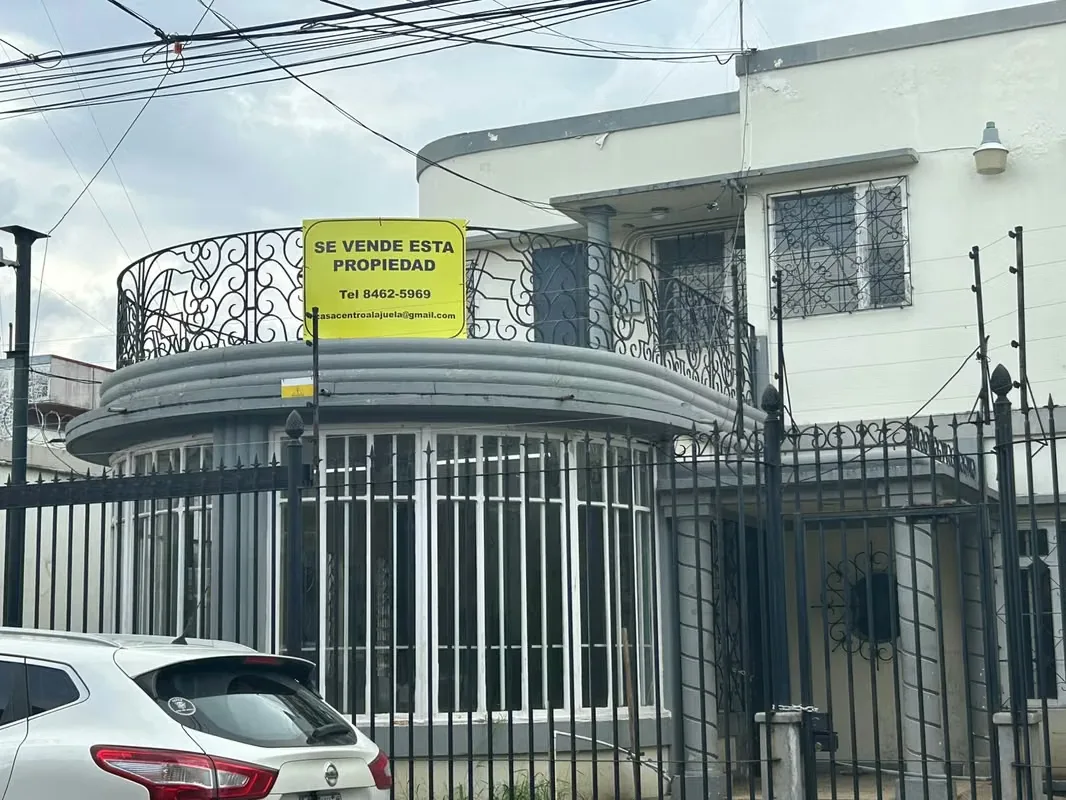 Propiedad de alto potencial de inversión en Alajuela Centro – Uso de suelo mixto