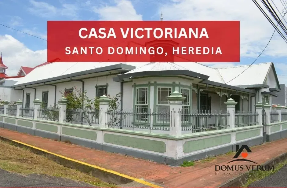 This property is a beautiful architectural jewel, one of the houses with Victorian style, older of Santo ...