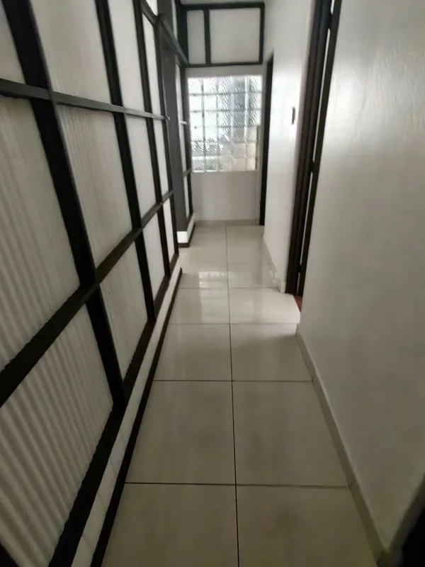 Casa con tres habitaciones, 1 habitación principal para dos personas dos habitaciones para una persona, dos baños con ducha, cochera para un vehículo sala amplia, cocina, patio/sala ..., photo 3