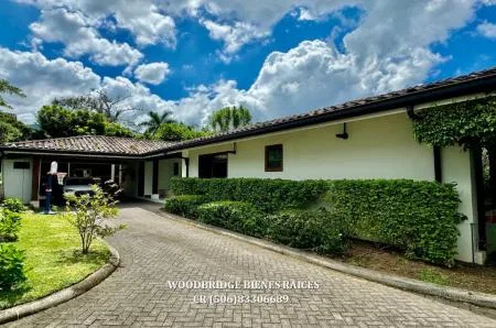 CASA DE LUJO EN VENTA SANTA ANA ORO DEL RIO