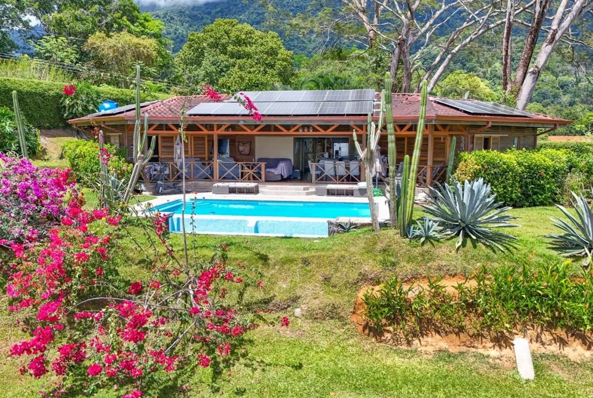 MOUNTAIN PROPERTY WITH FOUR BEDROOMS WITH OCEAN VIEWS, IN OJOCHAL – 0.28 ACRES, photo 2
