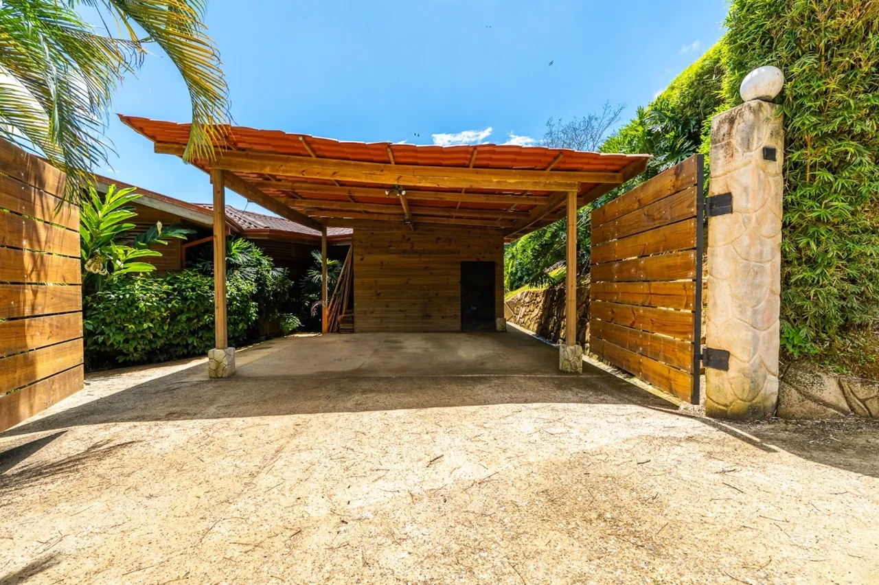 MOUNTAIN PROPERTY WITH FOUR BEDROOMS WITH OCEAN VIEWS, IN OJOCHAL – 0.28 ACRES, photo 11