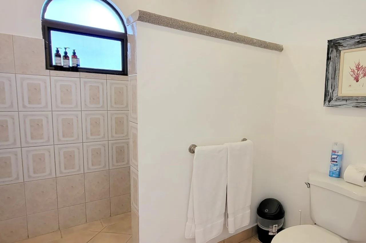 Sunrise 42 ~ Prime 2-Bedroom Condo in the Heart of Tamarindo, photo 15