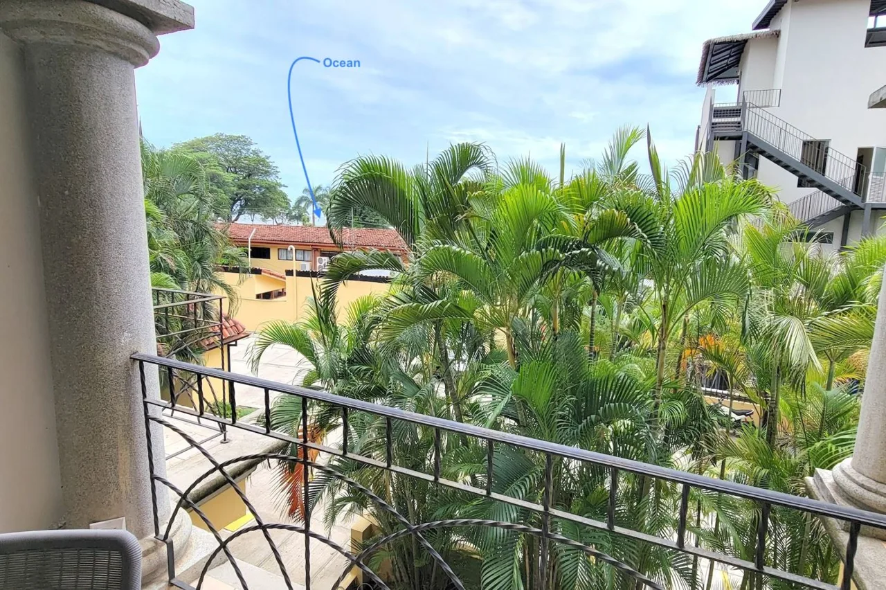 Sunrise 42 ~ Prime 2-Bedroom Condo in the Heart of Tamarindo, photo 10