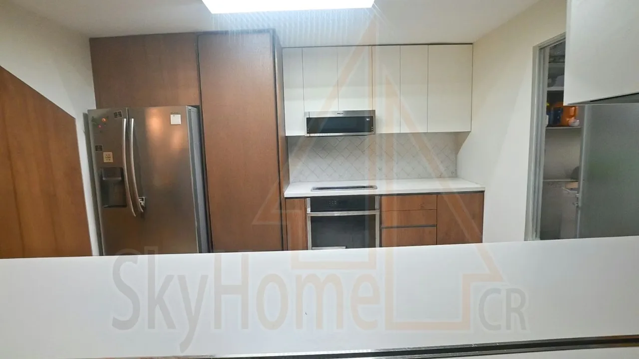 Se ofrece en venta hermosa casa ubicada en el Condominio Barlovento, en Concepción de Tres Ríos, un residencial familiar, seguro y con múltiples amenidades. La propiedad es de dos ..., photo 6