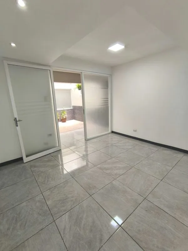 Descubrí esta amplia y hermosa oficina con excelente ubicación, cerca de Intaco, ideal para trabajar en un ambiente ..., photo 7