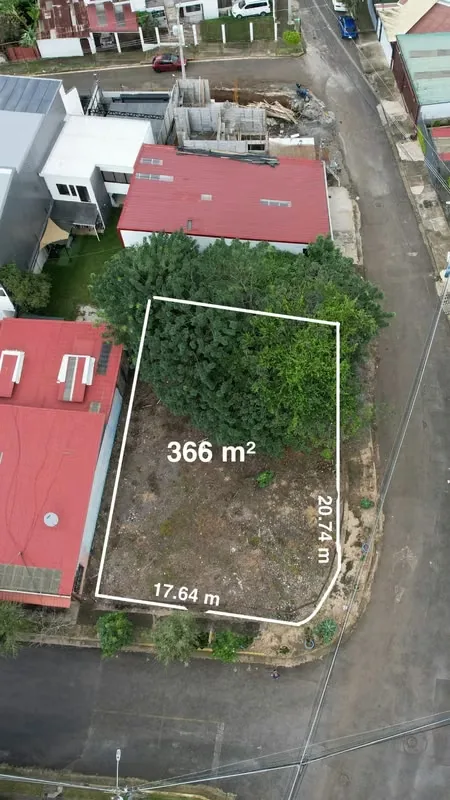 Selling Sequinero lot in San Francisco de Dos Rios, Caribbean Urbanization, to build a 1 or 2 level