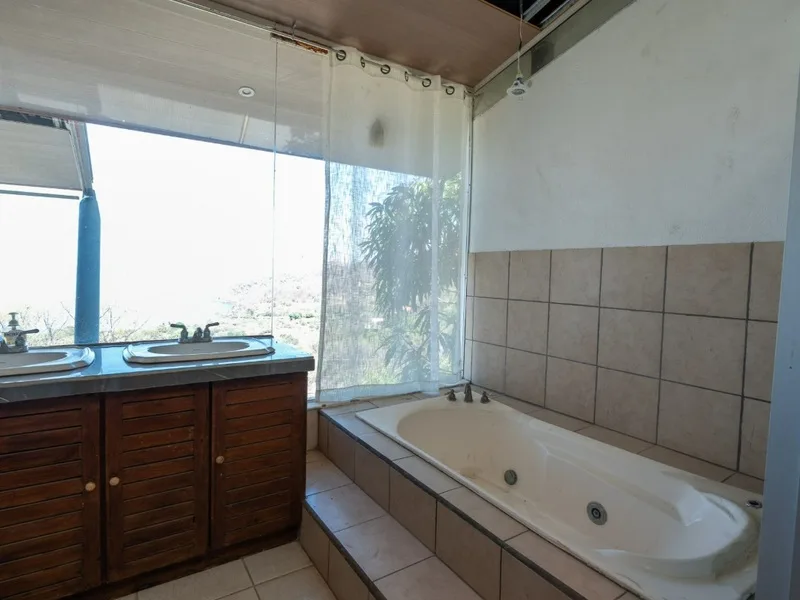 4 Bed Single Family Homes For Sale in Ocotal, photo 9