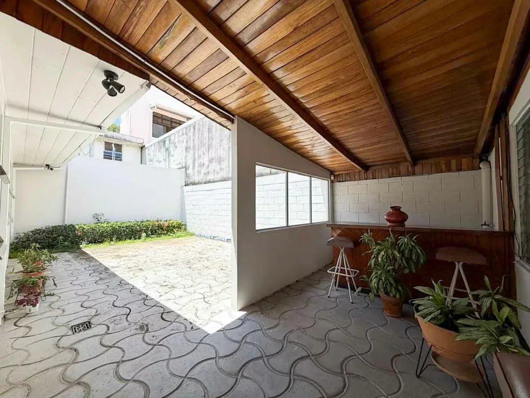 Single-Story Home for Sale in Sabana Norte with Mixed-Use Zoning and Development Potential, photo 11