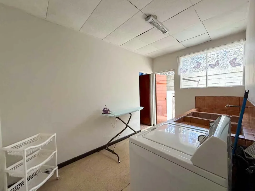 Single-Story Home for Sale in Sabana Norte with Mixed-Use Zoning and Development Potential, photo 12
