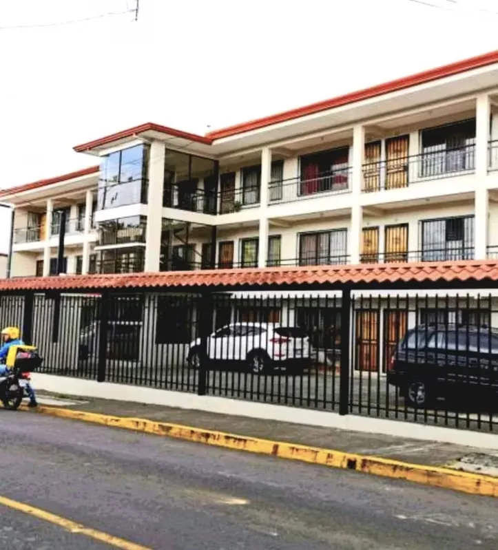 28 Apartments + 4 Commercial Units | 10.3% Net Return, photo 6