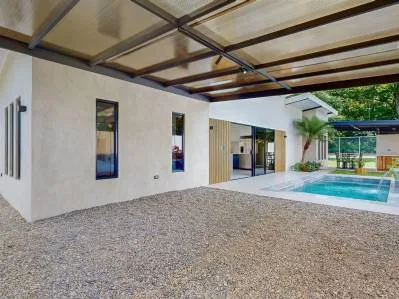 Casa a estrenar de 3 dormitorios y 2 baños con vistas al arroyo y a la selva., photo 3
