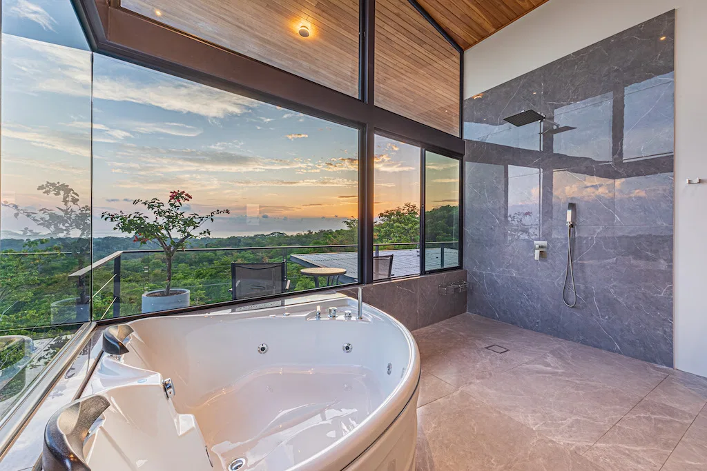 OCEAN AND MOUNTAIN VIEW HOME WITH GUEST HOUSE – 2.18 ACRES, photo 17