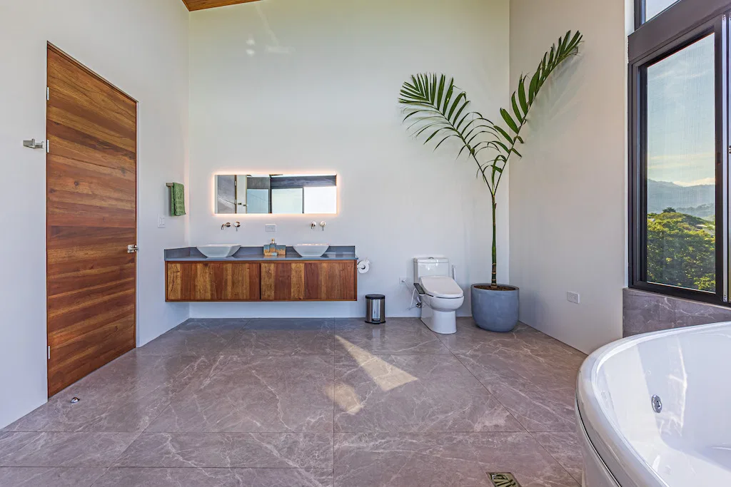 OCEAN AND MOUNTAIN VIEW HOME WITH GUEST HOUSE – 2.18 ACRES, photo 20