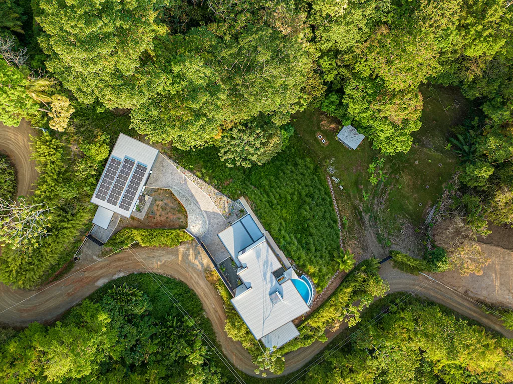 OCEAN AND MOUNTAIN VIEW HOME WITH GUEST HOUSE – 2.18 ACRES, photo 6
