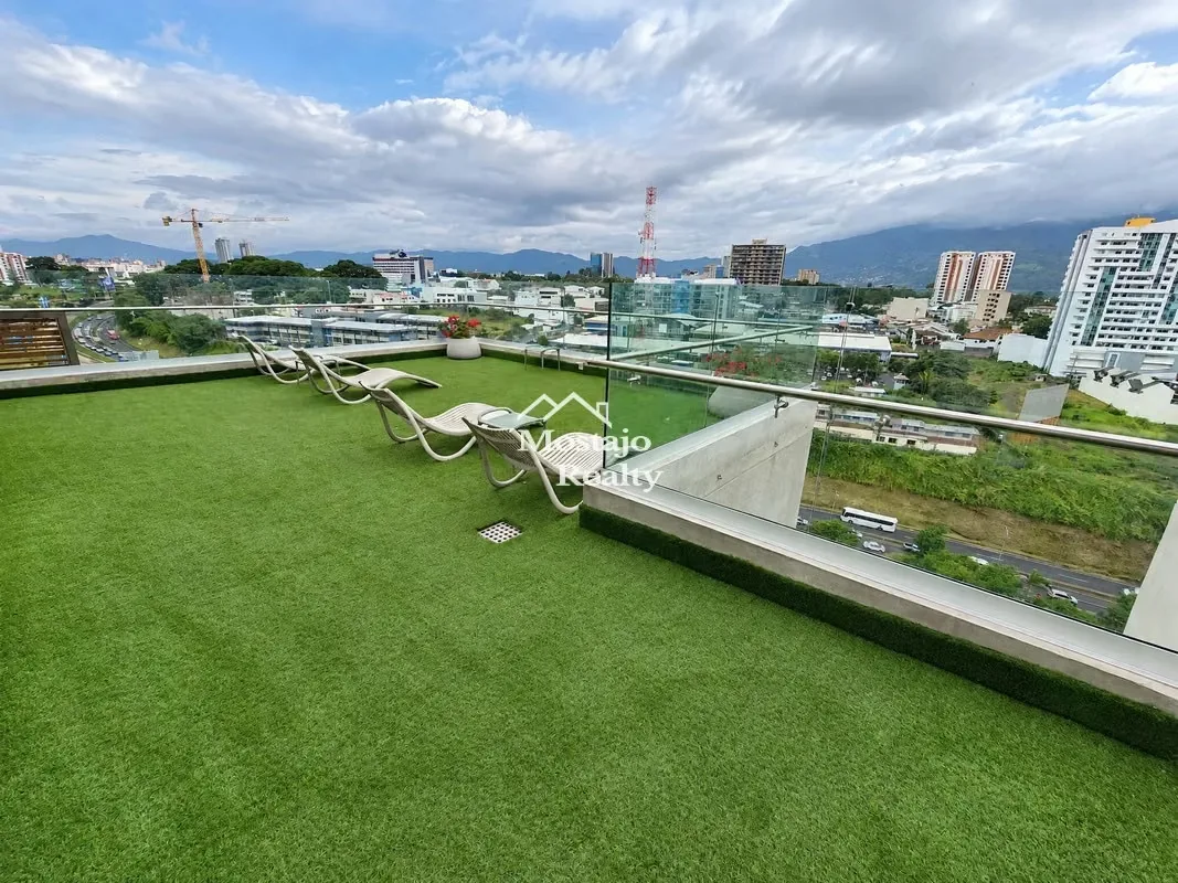 Viva con comodidad, seguridad y una espectacular vista desde este apartamento ubicado en el piso 10, un moderno condominio ideal para quienes buscan un estilo de vida práctico y ..., photo 2