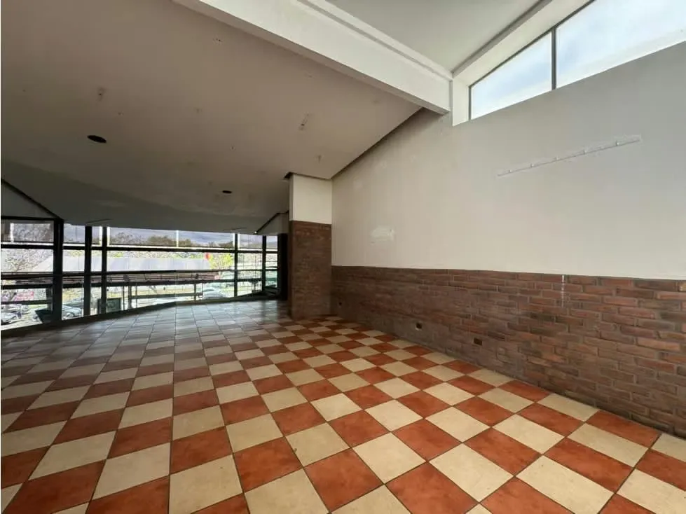 Alquiler Local Exclusivo Para Restaurante en Plaza Antares, San Pedro., photo 2