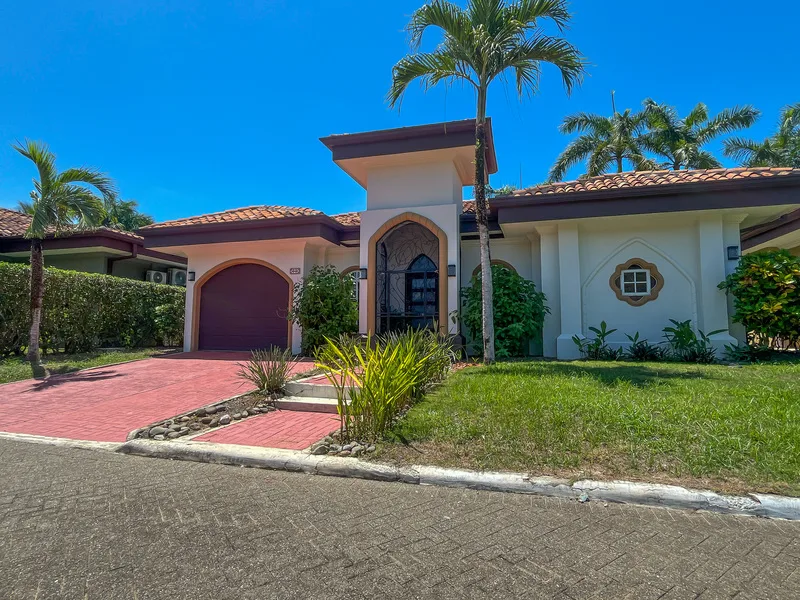 3 Bed Single Family Homes For Sale in Playa Bejuco, photo 6