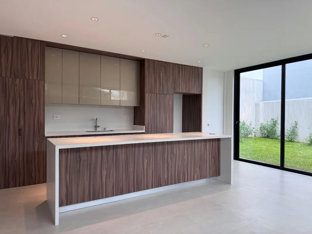 Le ofrecemos esta hermosa propuesta de casa en el prestigioso proyecto Hacienda Peraz en Dulce ...