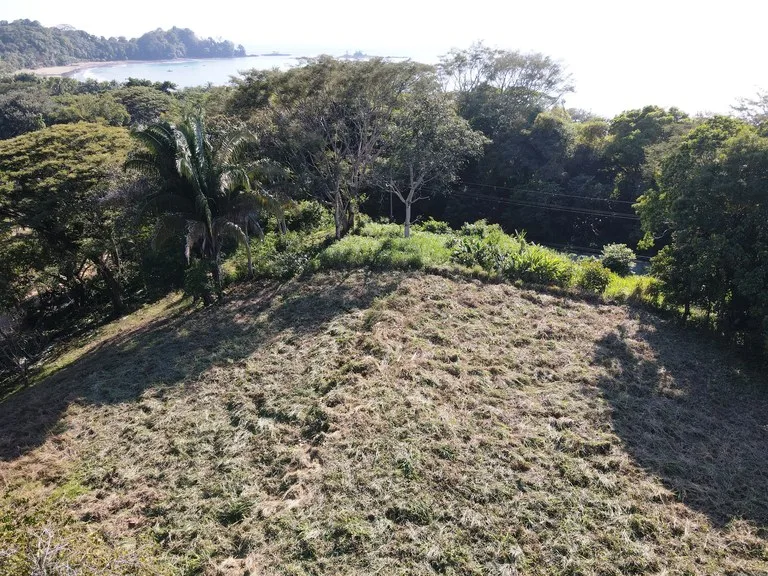 Front Row Mixed Use Property with an Easy Walk to Dominicalito Beach, photo 8