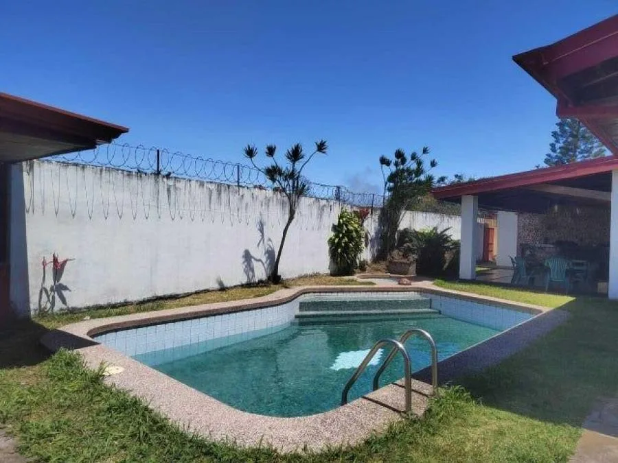 Propiedad con casa, piscina y locales comerciales en el Alto de Guadalupe RAH 232284 - Venta en Goicoechea, photo 13