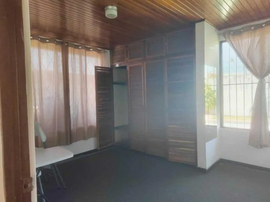 Propiedad con casa, piscina y locales comerciales en el Alto de Guadalupe RAH 232284 - Venta en Goicoechea, photo 7