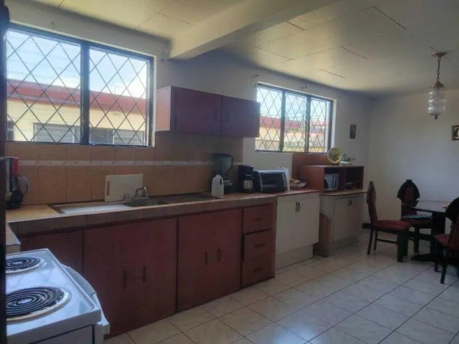 Propiedad con casa, piscina y locales comerciales en el Alto de Guadalupe RAH 232284 - Venta en Goicoechea, photo 8