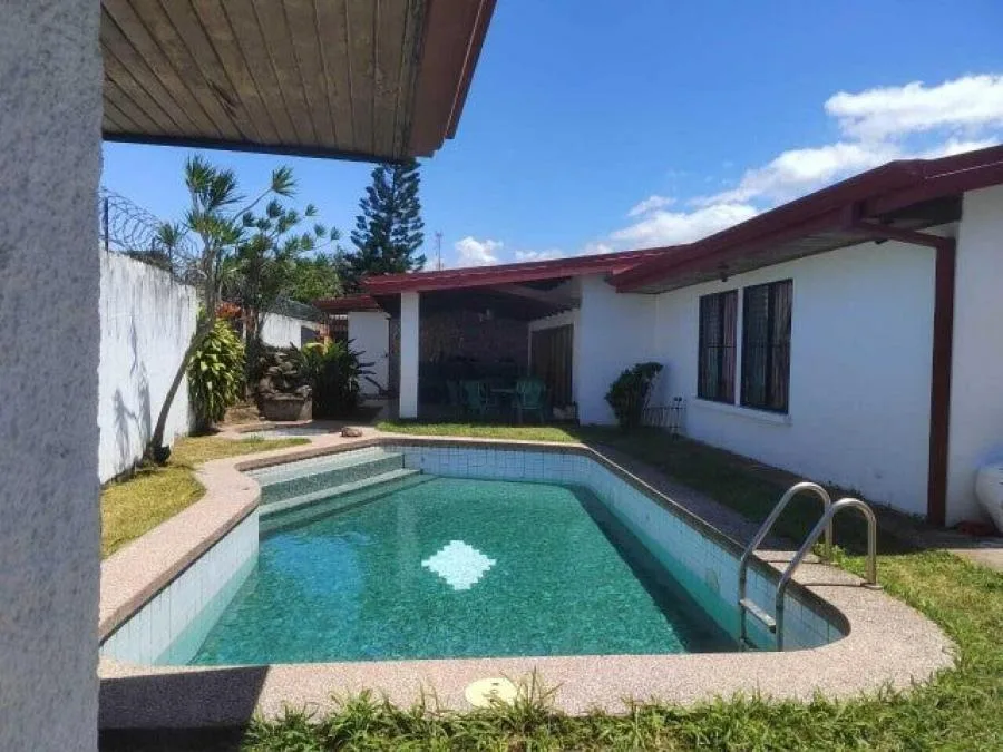 Propiedad con casa, piscina y locales comerciales en el Alto de Guadalupe RAH 232284 - Venta en Goicoechea, photo 10