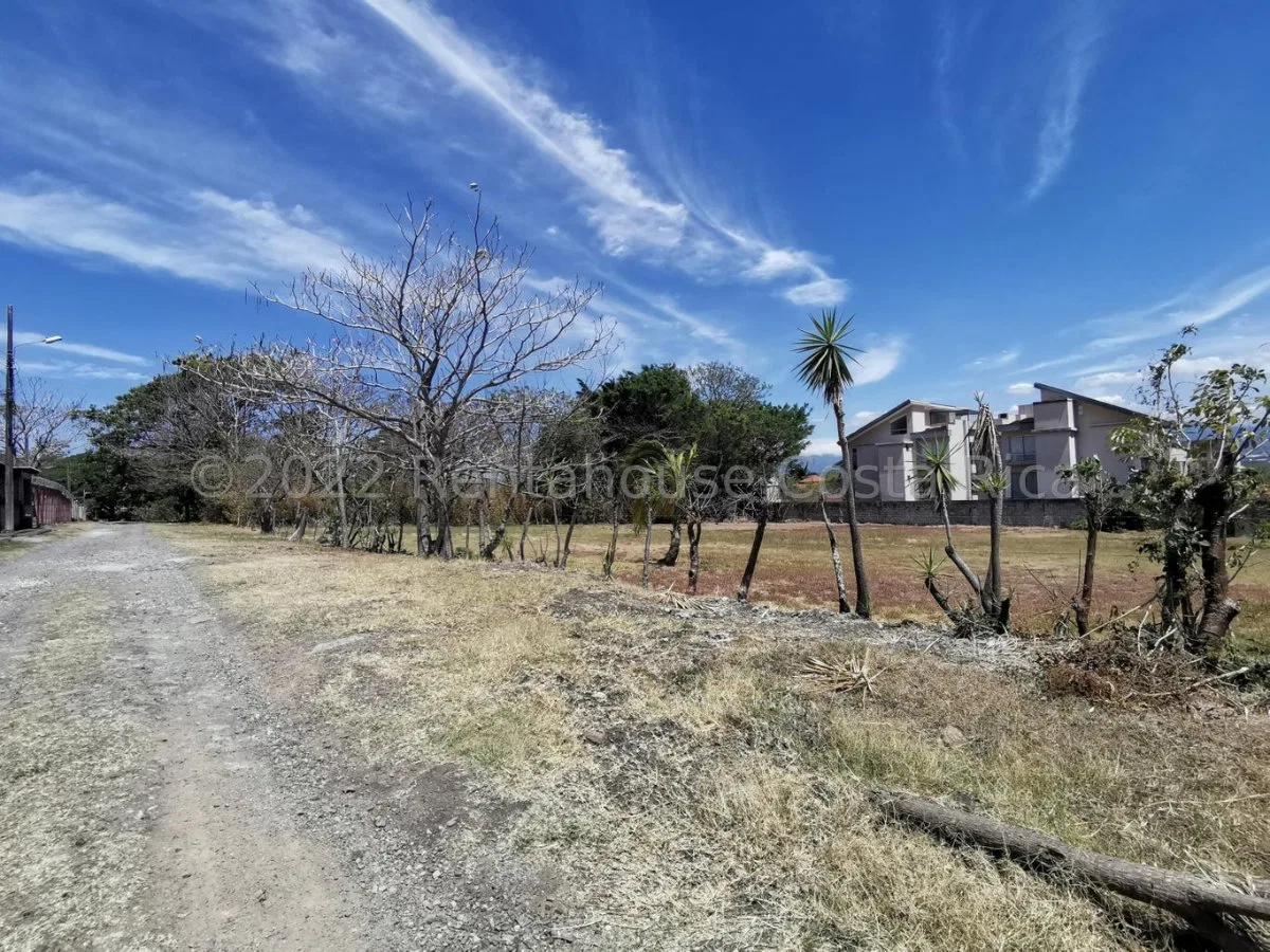 Se vende lote en Piedades Santa Ana 24-124 - Venta en Santa Ana