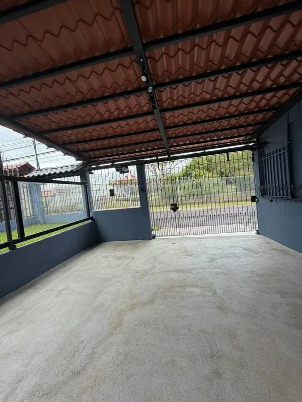 Recién remodelada, muebles de cocina, alacena, mueble de blancos, closets de los 4 cuartos amplios y nuevos, baños recién remodelados. Cuenta con espacios de área de cuarto de ..., photo 3