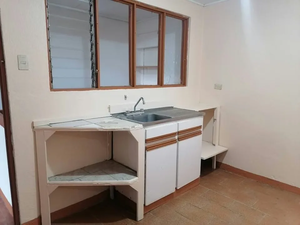 Alquiler de apartamento en el corazón de Guadalupe a 150 metros de la Iglesia de Guadalupe., photo 3