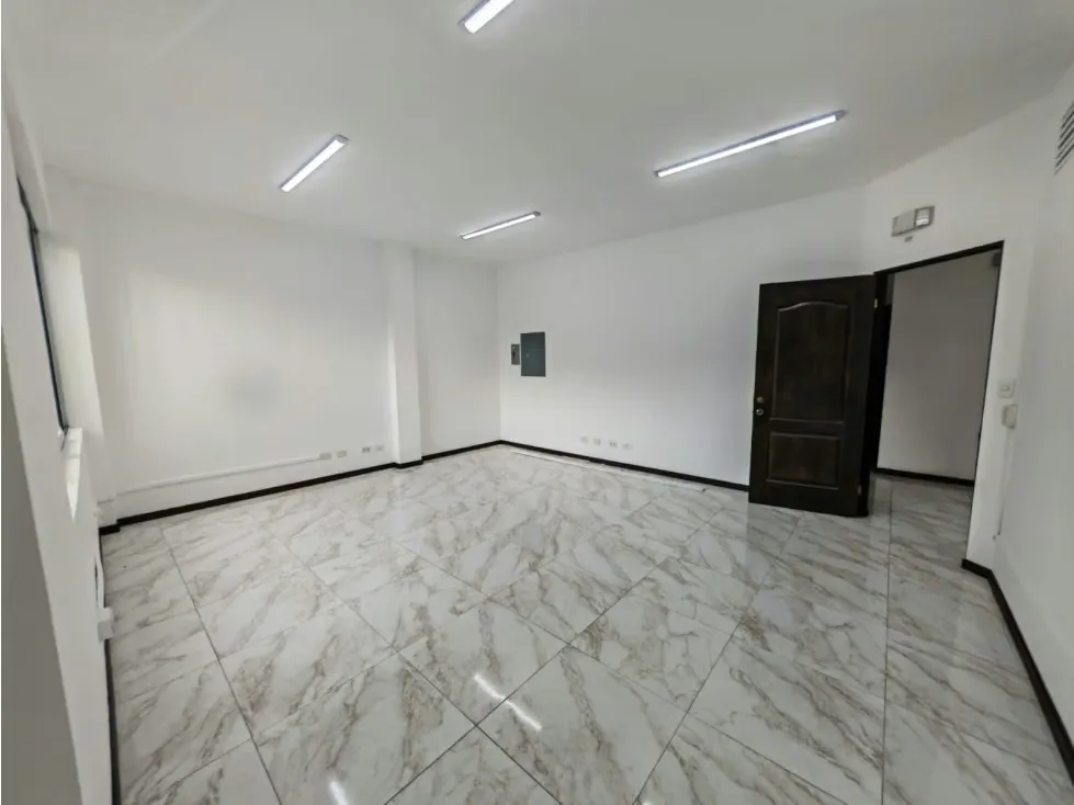 Se alquilan oficinas en segundo piso con lobby en Montes de Oca. Esta ..., photo 7