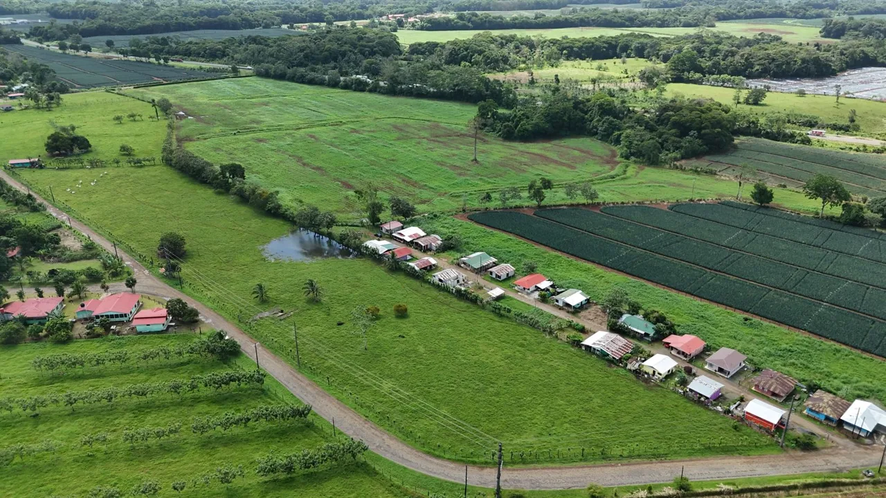 Strategic 6-Acre Development Land in La Virgen, Sarapiquí – 1,430 ft of Road Frontage
