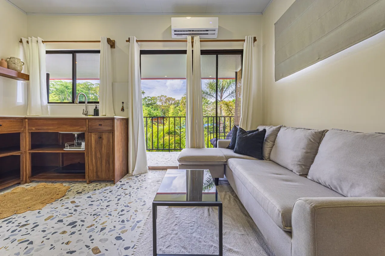 DALEESE HOTEL COMMERCIAL PROPERTY WITH SEVENTH BEDROOMS, IN UVITA CENTER – 0.16 ACRES, photo 19