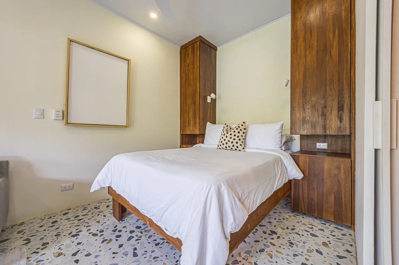 DALEESE HOTEL COMMERCIAL PROPERTY WITH SEVENTH BEDROOMS, IN UVITA CENTER – 0.16 ACRES, photo 21